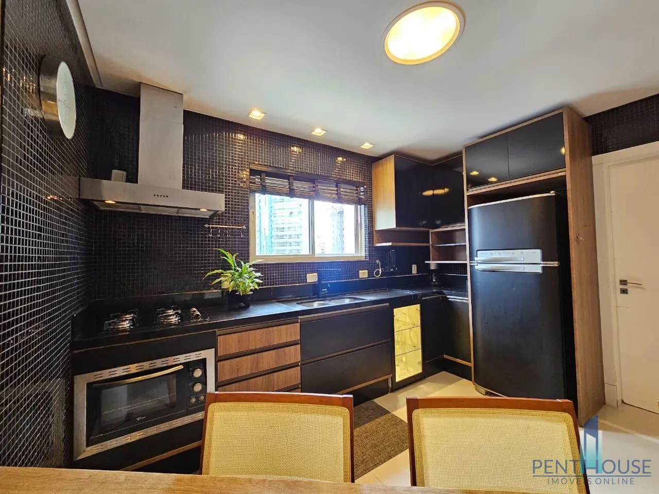 Imagem Apartamento Zona Central para Venda em Balneário Camboriú, CENTRO, 3 dormitórios, 3 suítes, 4 banheiros, 2 vagas