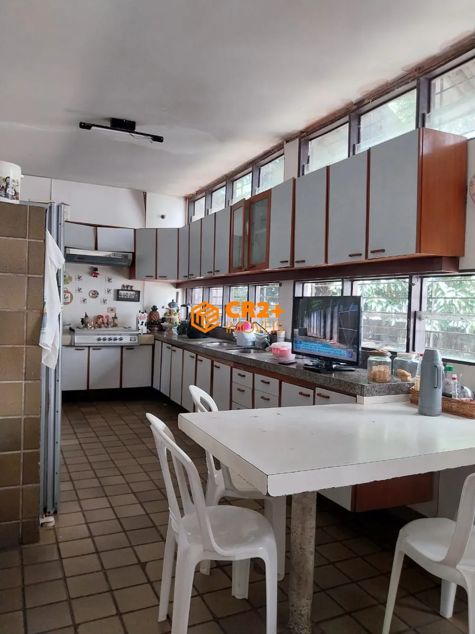 Imagem Casa Duplex - Localizada no Hipódromo - Recife -6 quartos- 2 Suites - 2 Garagens