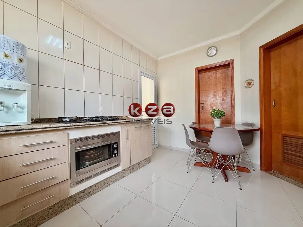 Imagem Casa em Condomínio à Venda em Valinhos-SP, Condomínio Vivenda das Cerejeiras, 3 quartos, 1 suíte, 2 salas, 4 banheiros, 4 vagas, 238m².