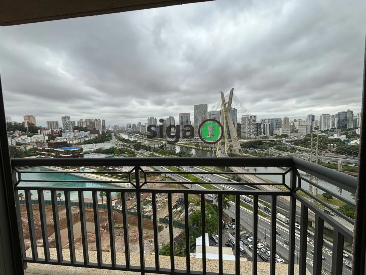 Foto do imóvel Residência de Alto Padrão na Cidade Jardim com 3 Suítes e 3 Vagas