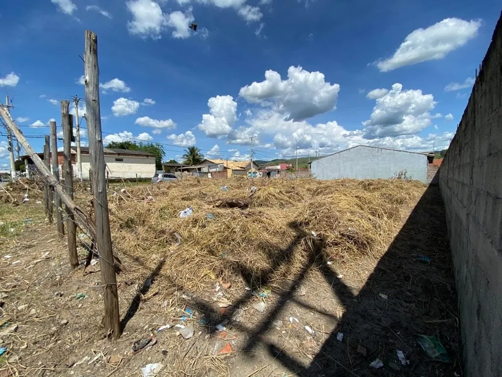 Foto do imóvel Terreno à venda Jardim Regina, Pindamonhangaba - SP