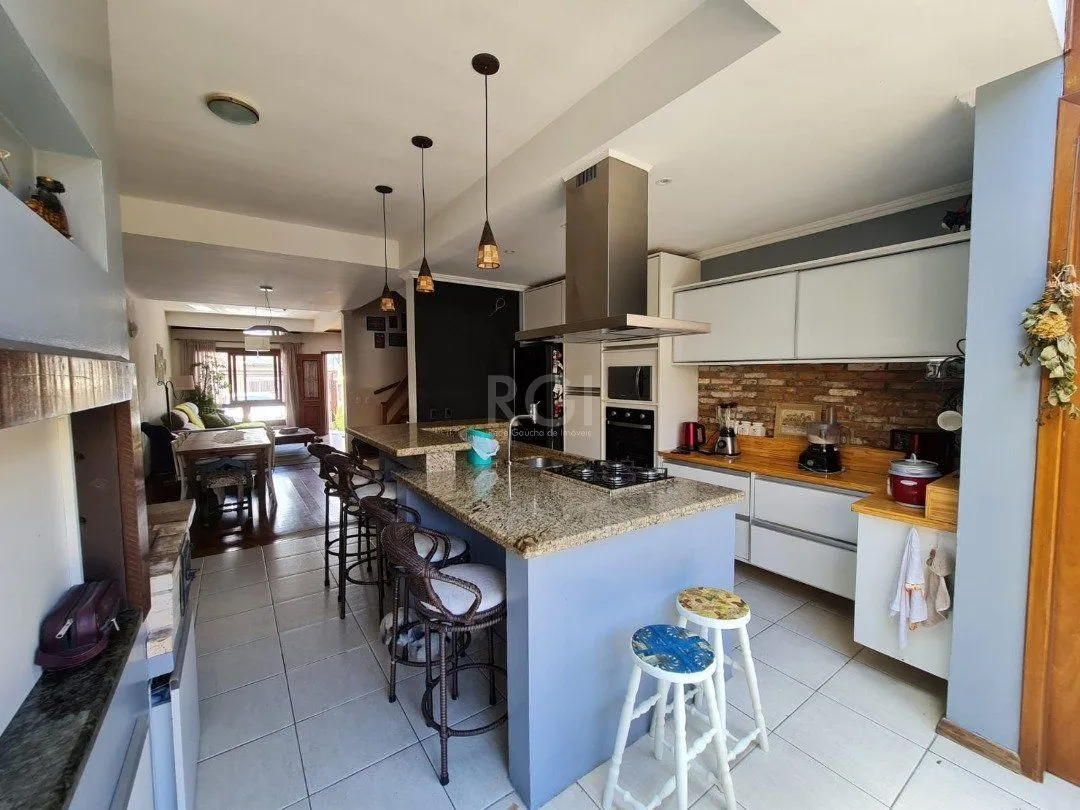 Imagem Casa para Venda - 182m², 3 dormitórios, sendo 3 suites, 2 vagas - Guarujá/ Portal do Guarujá