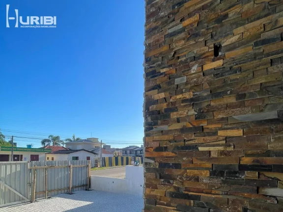 Imagem Impecável apartamento à venda no Centro de Garopaba-SC!