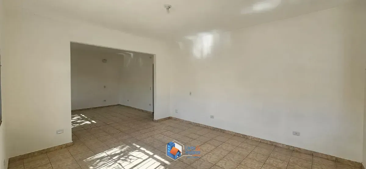 Imagem Sobrado para venda em Jardim Regis com 5 quartos, sendo 1 suíte, 218m²