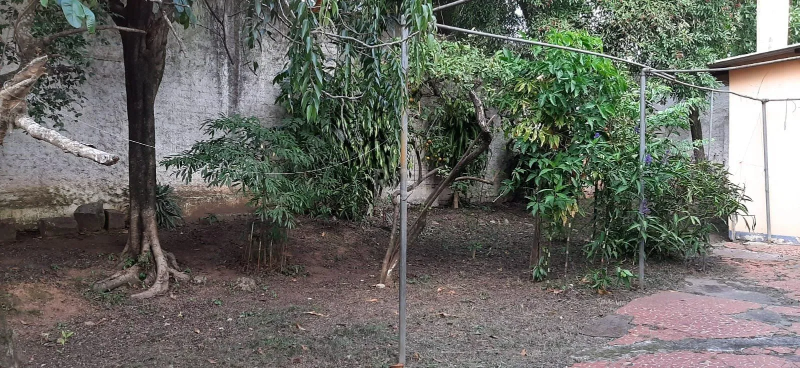 Imagem CASA EM 2 TERRENOS NO BAIRRO MEDIANEIRA
