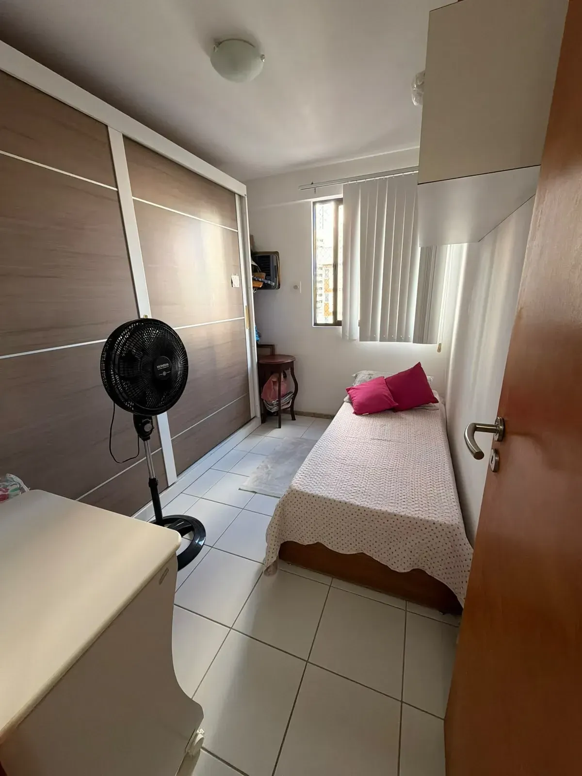 Imagem Apartamento com 3 Quartos à Venda, 70 m² em Madalena - Recife