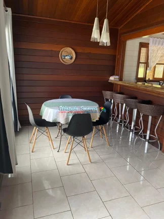 Imagem Casa em condomínio fechado com 03 dormitórios