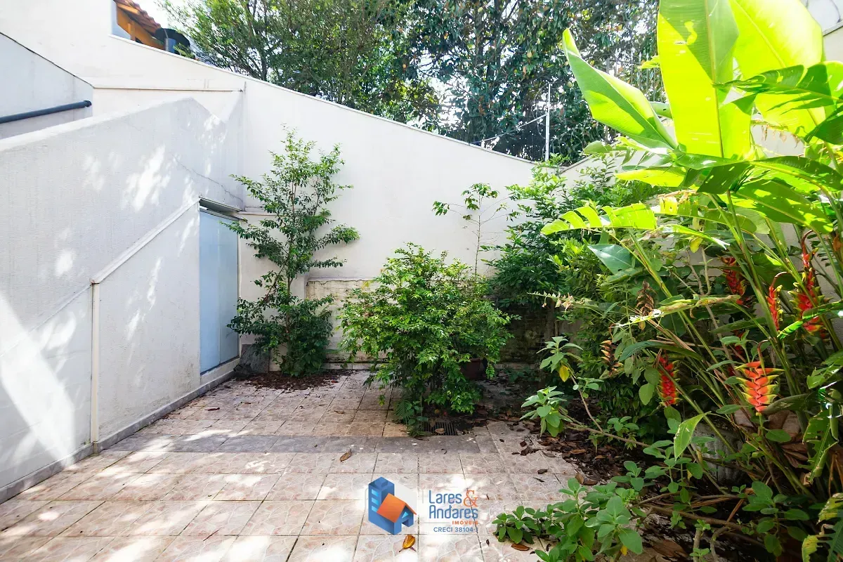 Imagem Casa para venda em Jardim da Glória com 6 quartos, sendo 2 suítes, 210m²