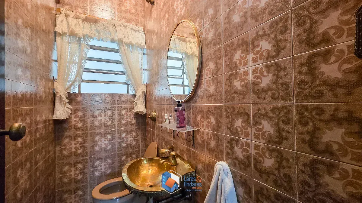 Imagem Casa para venda em Bela Aliança com 6 quartos, sendo 2 suítes, 395m²