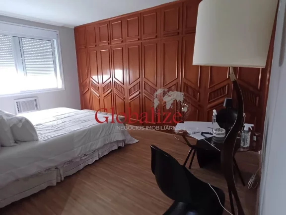 Imagem Apartamento à venda com 237m², 3 suítes, 2 vagas, portaria 24h, elevador por R$875.000,00 no Gonzaga em Santos