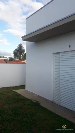 Imagem Casa térrea nova, 3 dormitorios(1suíte) quintal, estilo moderno condominio