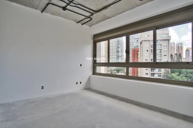 Imagem Apartamento com 4 suítes e 4 vagas na Vila Nova Conceição.