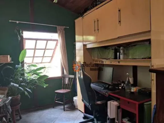Imagem Casa com 6 dormitórios à venda, 224 m² por R$ 1.100.000,00 - Alpes da Cantareira - Mairiporã/SP