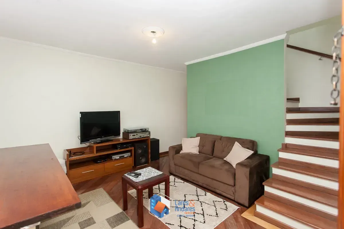 Imagem Sobrado para venda em Vila Palmeiras com 3 quartos, 137m²