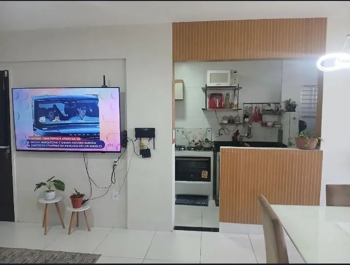 Imagem Apartamento reformado com 63 m², 2 quartos, varanda e vaga de garagem em Jardim América, próximo às praias de Cabedelo.