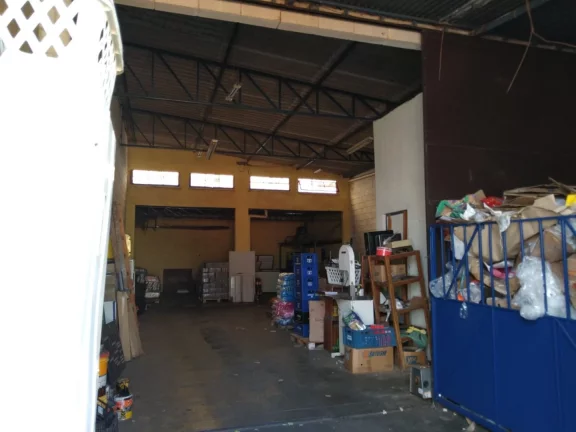 Imagem Excelente Barracão Comercial 128 m² de construção no Bairro Serra Verde. 02 banheiros, 01 sala. ...