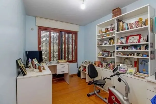 Imagem Casa 3 dormitórios ampla, perto da PUC