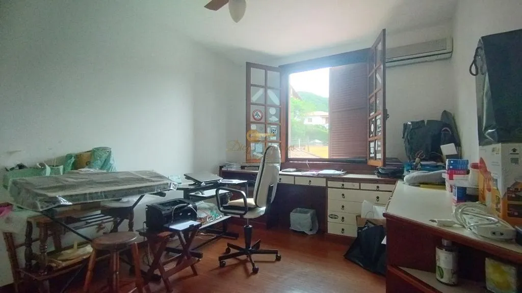 Imagem Casa para Venda em Teresópolis / RJ no bairro Golfe