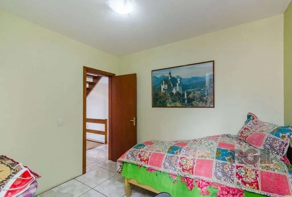 Imagem Casa em Condomínio, 166m² - 3 dormitórios, 2 vagas no bairro Guarujá