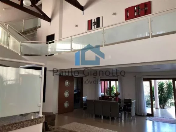 Imagem Casa de Alto Padrão à Venda na Granja Viana