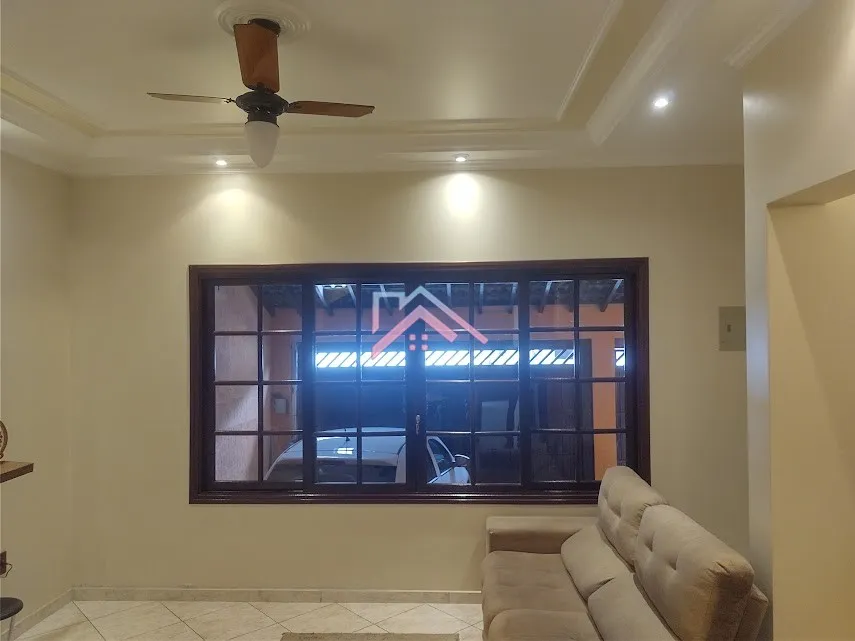 Imagem Casa à venda Vila Jeriva - Área útil 177 m2 com 3 dormitórios suíte / 2 vagas / Excelente localizaçã