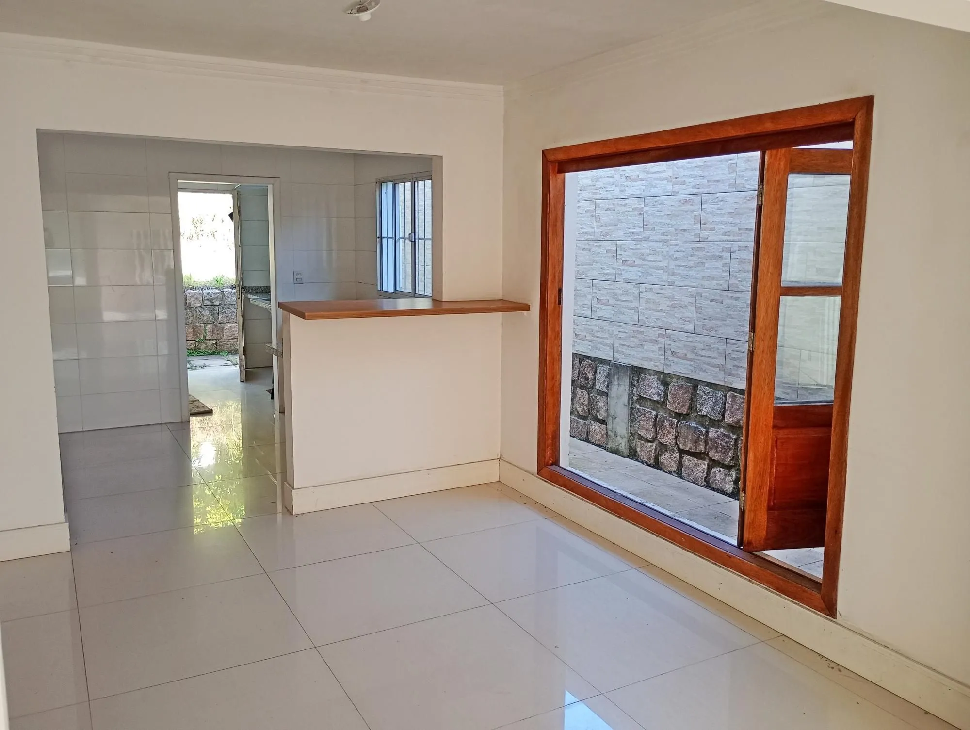 Imagem Casa com 3 suítes próxima ao Iguatemi e Parque Germânia