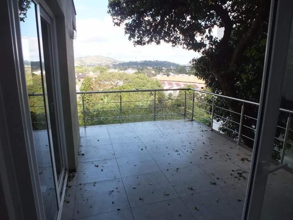 Imagem Casa 367m², 3 dormitórios, 4 vagas no bairro Ipanema