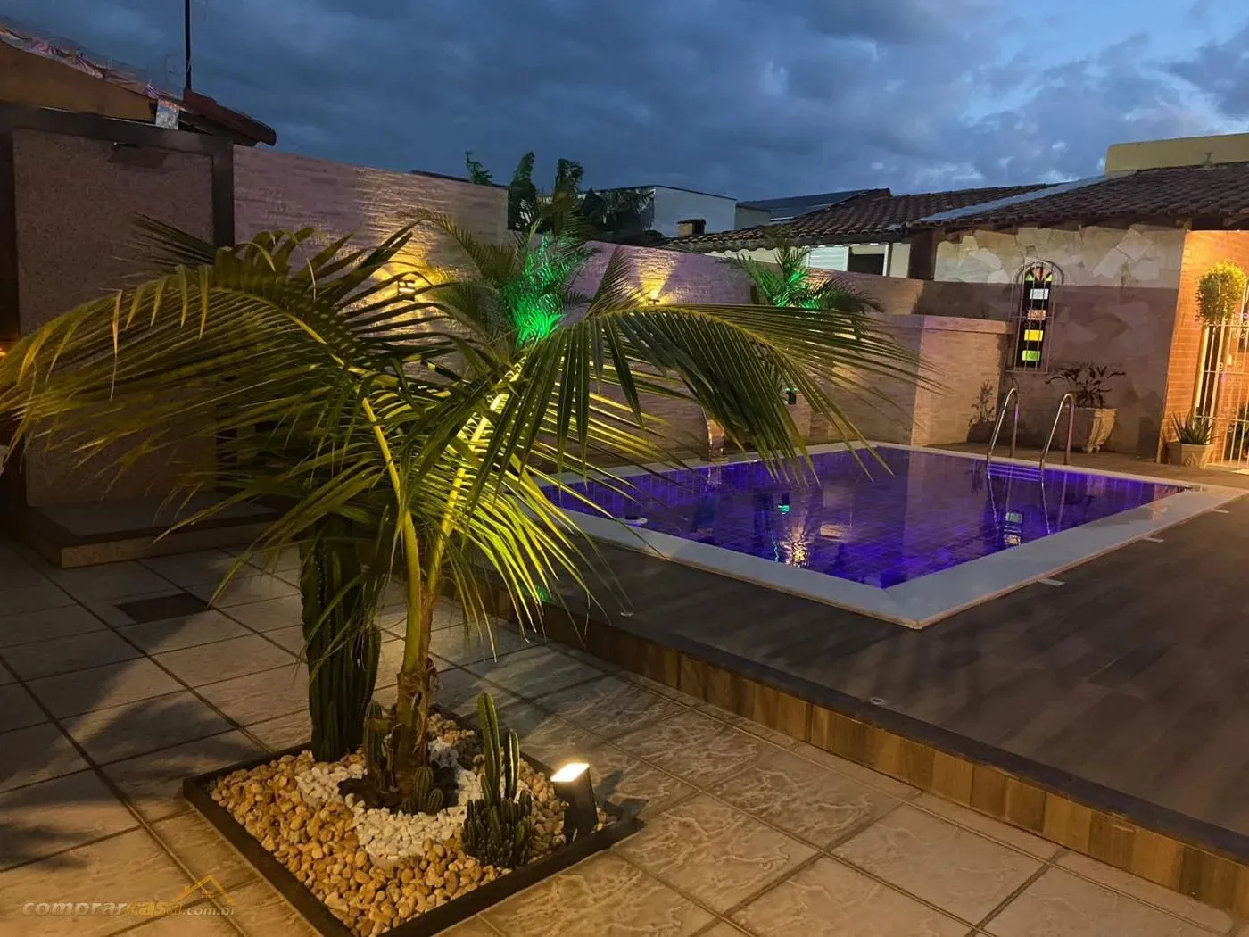 Imagem Casa em Condomínio para Venda em São Pedro da Aldeia / RJ no bairro Campo Redondo