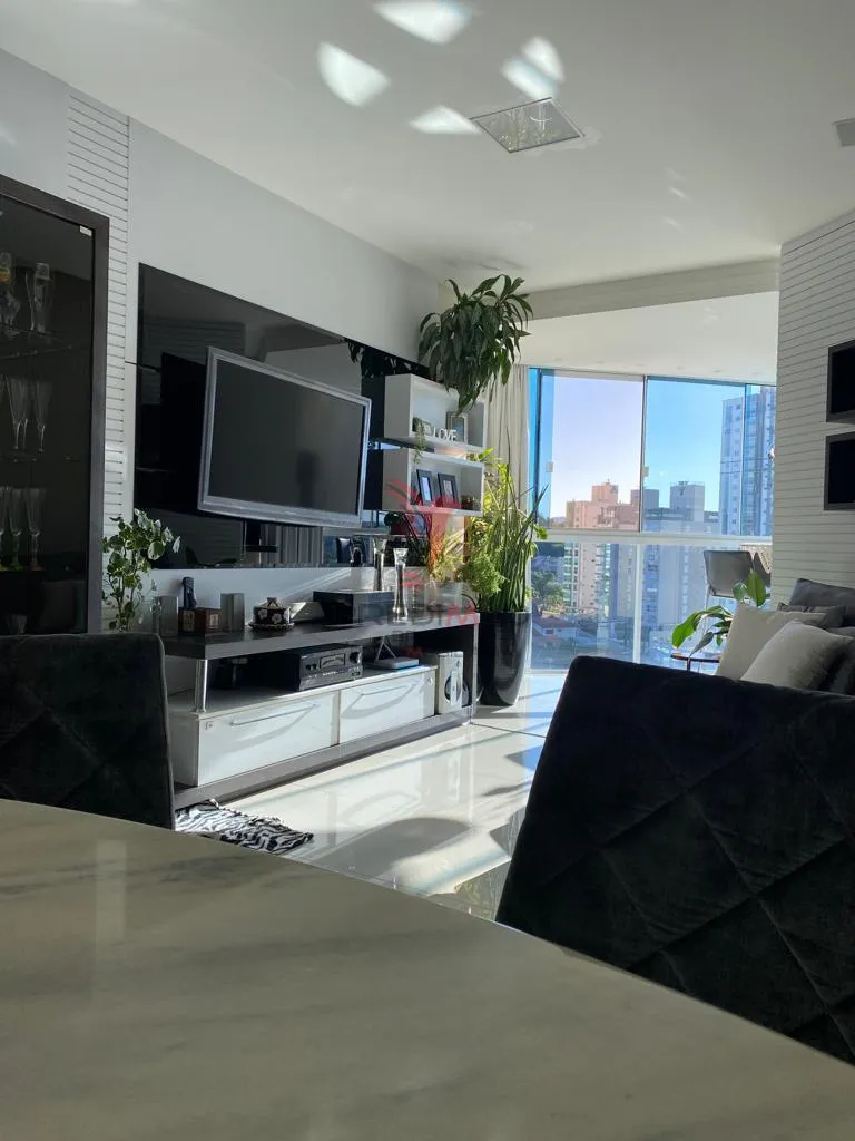 Imagem APARTAMENTO COM PISCINA, 3 SUITES E 3 VAGAS DE GARAGEM
