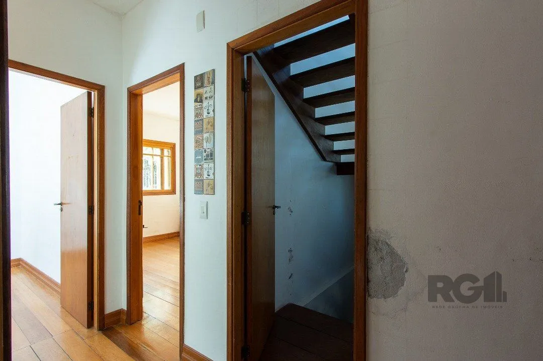 Imagem Casa para Venda - 380m², 4 dormitórios, sendo 1 suites, 4 vagas - Vila Assunção