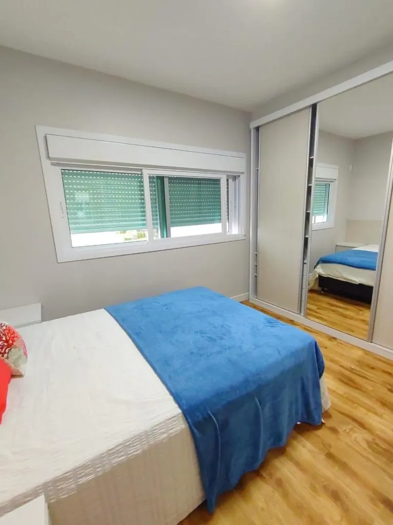 Imagem Casa em Condominio 4 Dormitórios - Bairro --