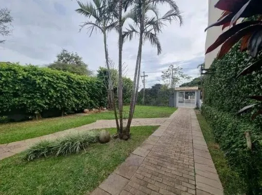 Imagem Casa 3 Dormitórios com Piscina à Venda no Guarujá - Zona Sul de Porto Alegre