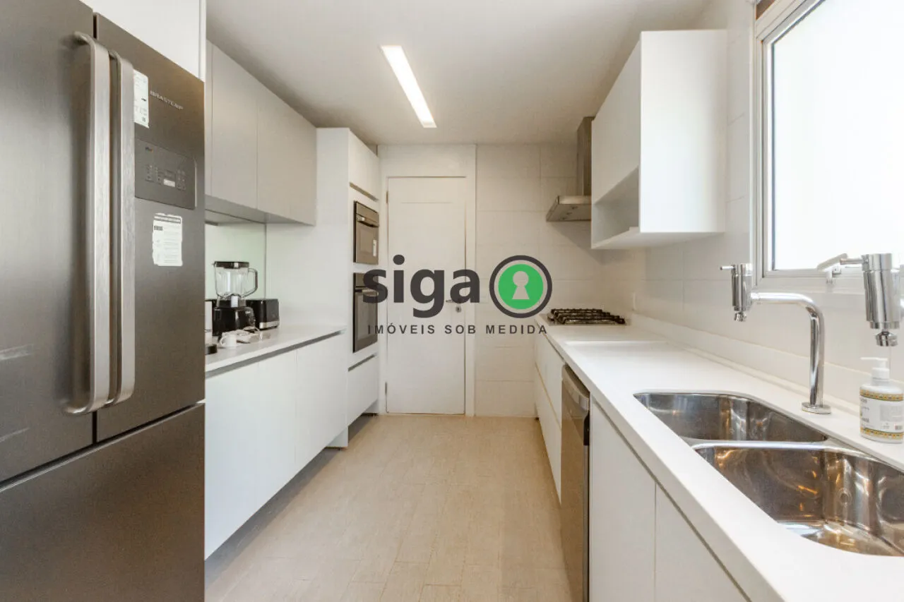Imagem Apartamento Alto Padrão no Itaim Bibi de 3 Quartos com 5 Vagas - 275m² à Venda.
