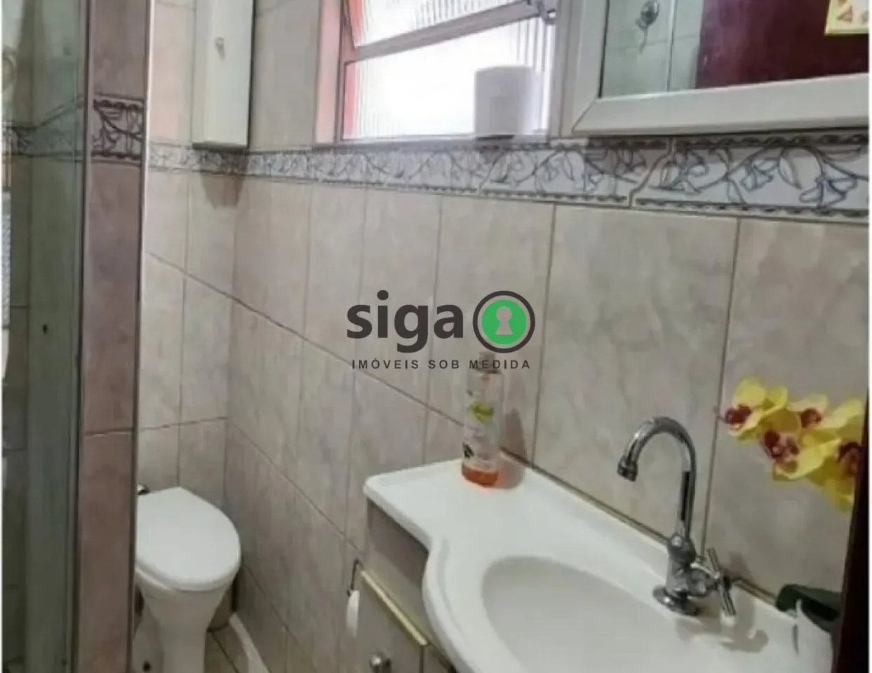 Imagem Casa com Quintal Amplo e Espaço Comercial para Morar e Empreender.
