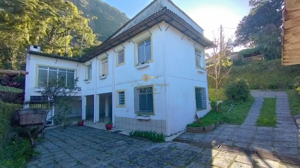 Foto do imóvel Casa para Venda em Teresópolis / RJ em Rua Carlos Smile