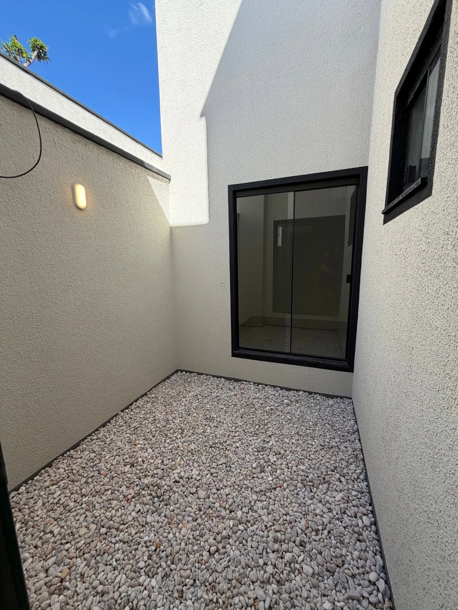 Imagem Casa 3/4 Sendo 1 Suite Com Closet No Bairro Das Industrias