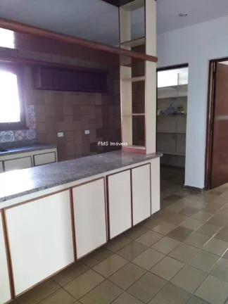 Imagem Imperdível: Casa de Luxo no Jardim da Saúde, São Paulo - 3 quartos, 3 suítes, 3 salas, 4 banheiros, 4 vagas - 510 m²