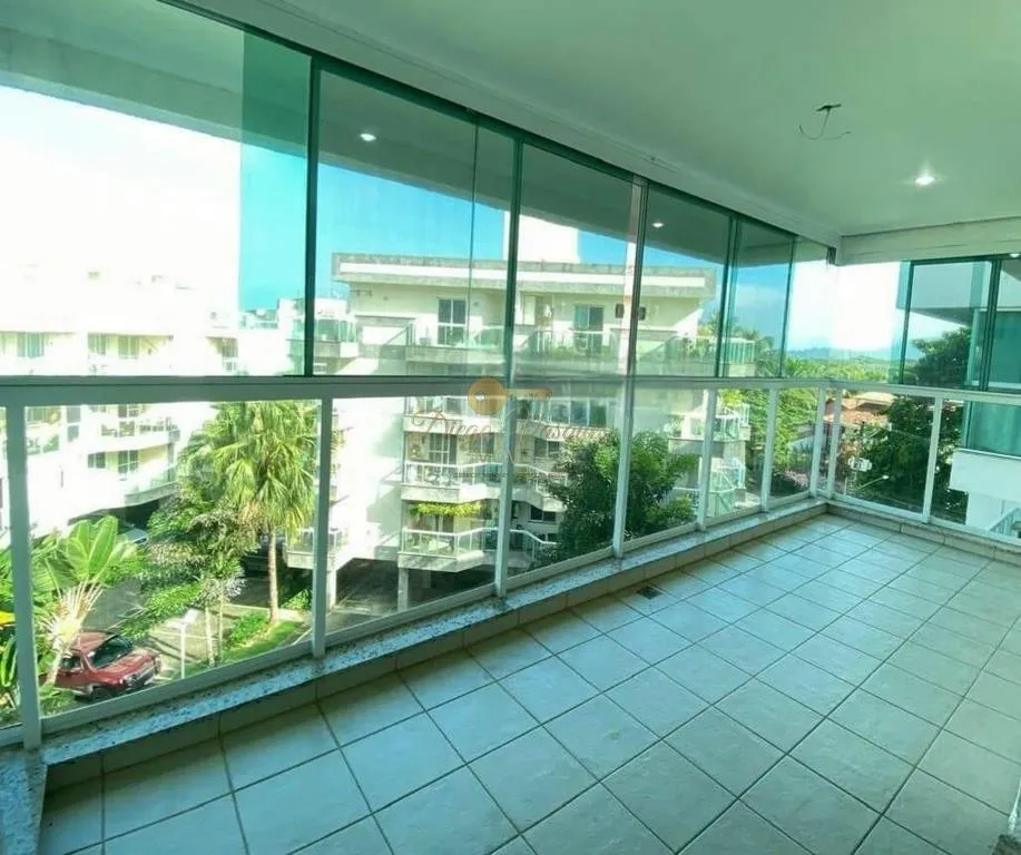 Imagem Cobertura Duplex para Venda em Niterói / RJ no bairro Itacotiara