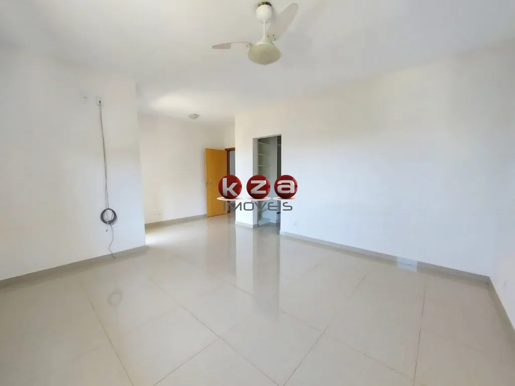 Imagem Venda ou aluguel. Condomínio em Valinhos-SP: Casa com 3 Suítes, 2 Salas e 220m² de Área Privativa!