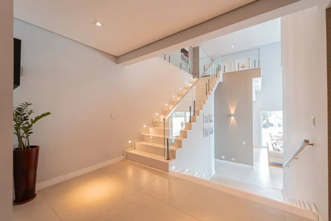 Imagem Casa a venda com 4 Quartos à venda, 400 m² por R$ 2.990.000 - Reserva Santa Maria - Jandira/SP