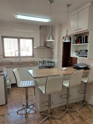 Imagem Excelente apartamento com 215m² em Perdizes Amplo living em tábuas corridas maciças com desnível...