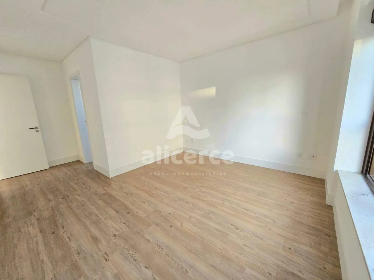 Imagem Alto Padrão | 3 Suítes | 2 Vagas | Oferta Exclusiva por Tempo Limitado