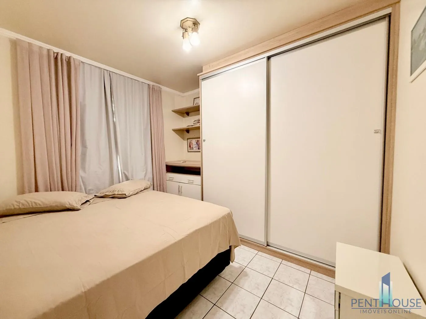 Imagem Apartamento Zona Central para Venda em Balneário Camboriú, CENTRO, 2 dormitórios, 1 suíte, 2 banheiros, 1 vaga