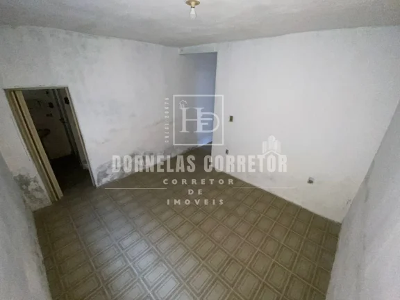 Imagem Mais Espaço para Sua Família - Casa Térreo e 1º Andar em Excelente Localização!