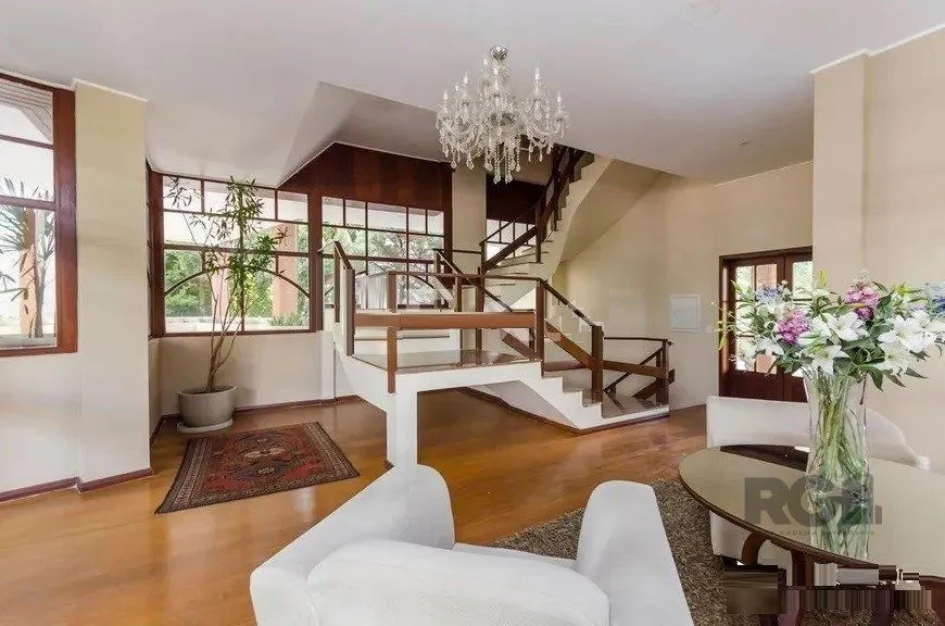 Imagem Vende-se luxuoso apartamento 4 quartos com 4 suítes, 2 vagas coberta, dependência completa, próximo da Encol - 306m² - Auxiliadora