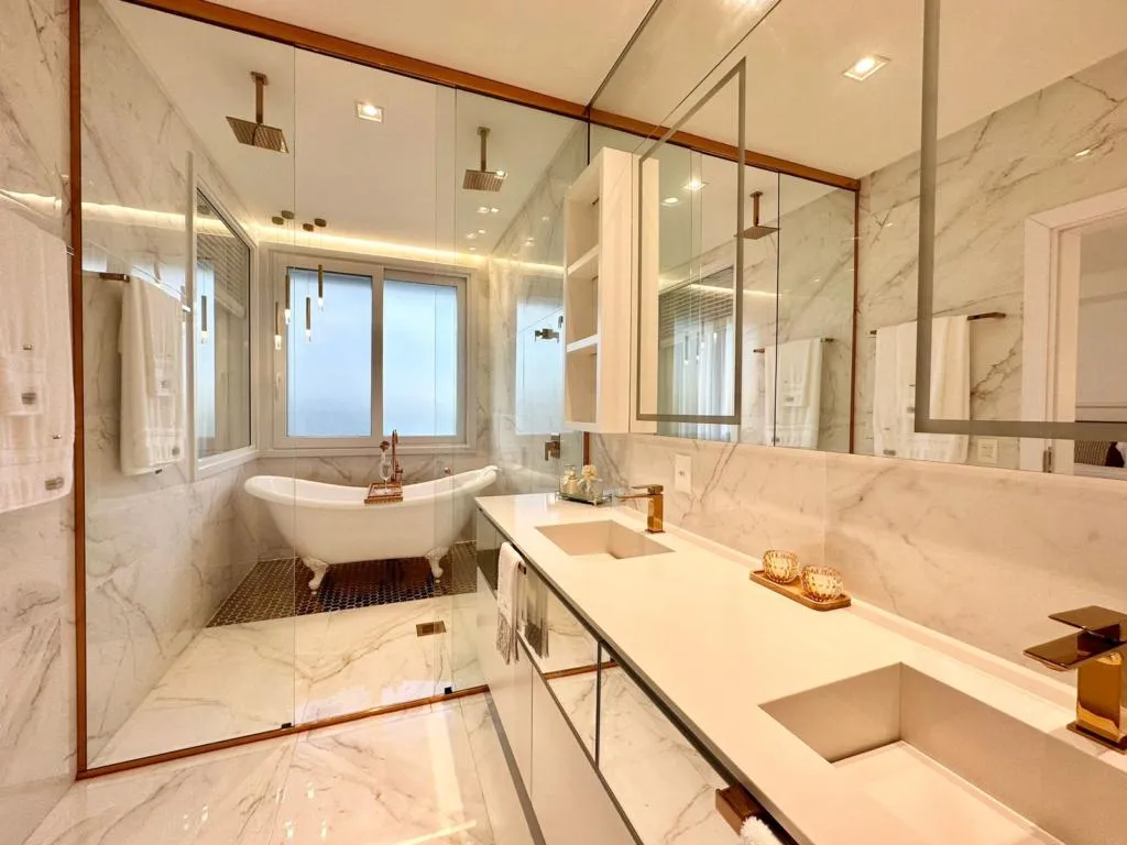 Imagem Casa em Condominio 5 Dormitórios - Bairro --