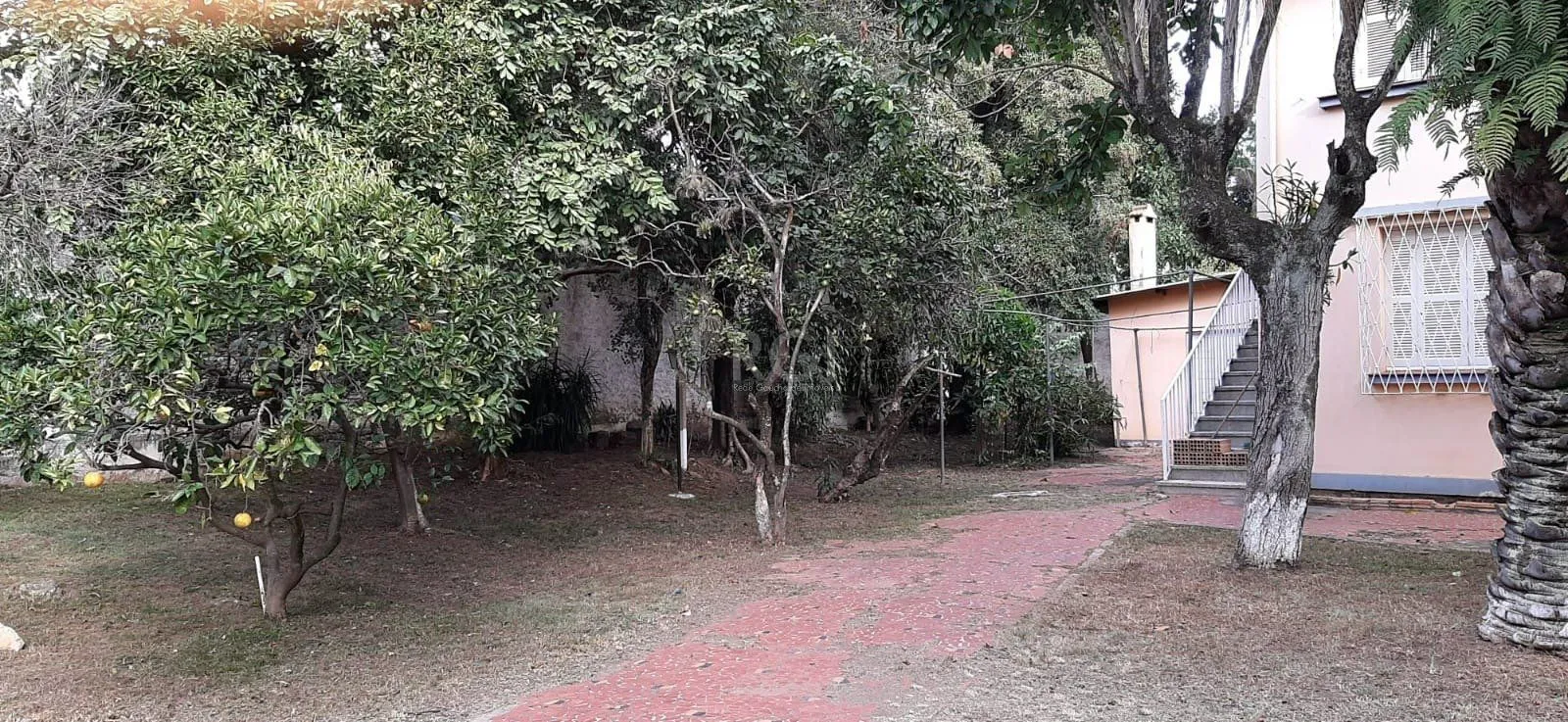 Imagem CASA EM 2 TERRENOS NO BAIRRO MEDIANEIRA