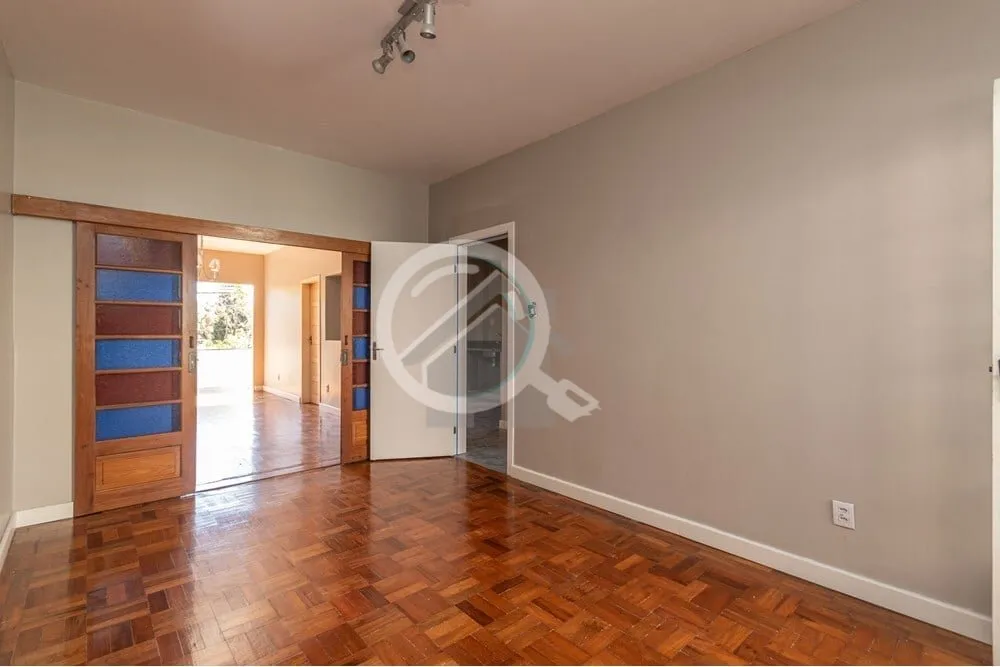 Imagem Charmoso apartamento reformado no segundo pavimento ? 95m² de área privativa! Pronto para morar, e...