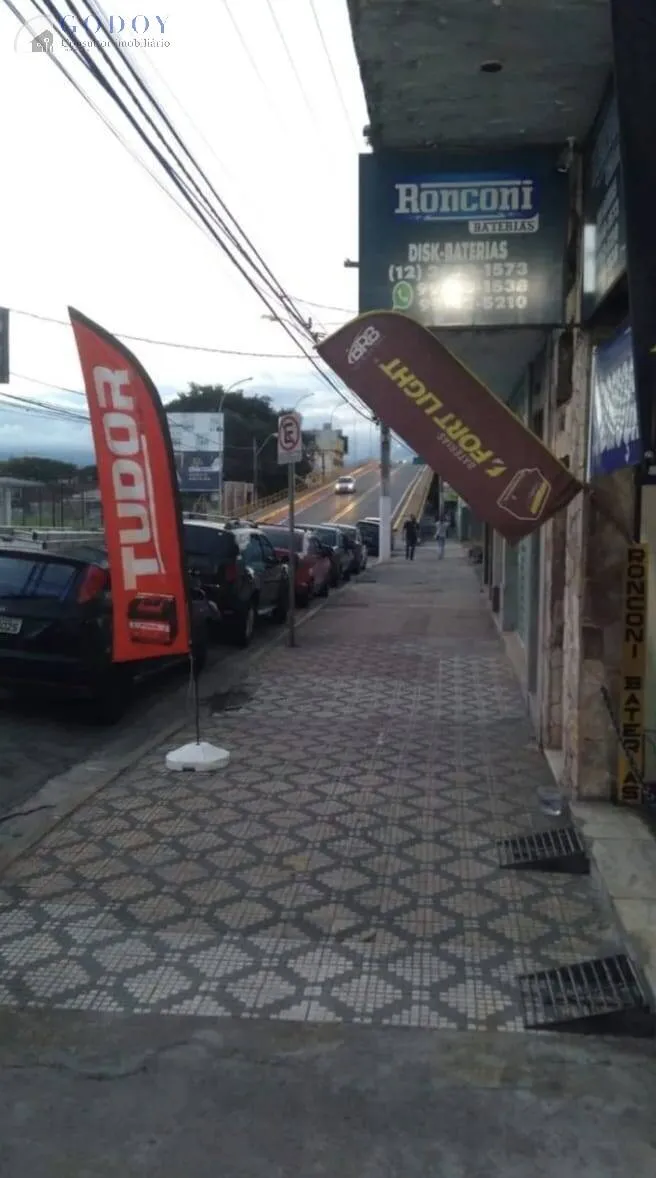 Imagem Oportunidade de Investimento no Centro - 9 Kitnets + Ponto Comercial
