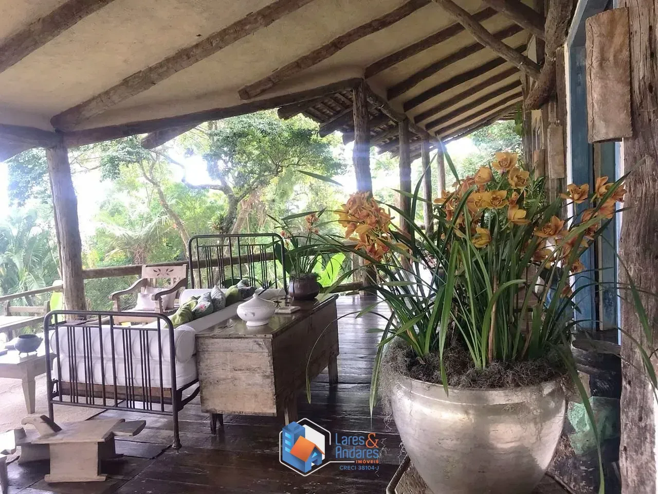 Imagem Casa Alto Padrão de frente para o Mar em Ilhabela, SP -